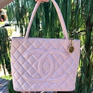 Iconic CHANEL Caviar Medallion Tote Auth W/Serial#